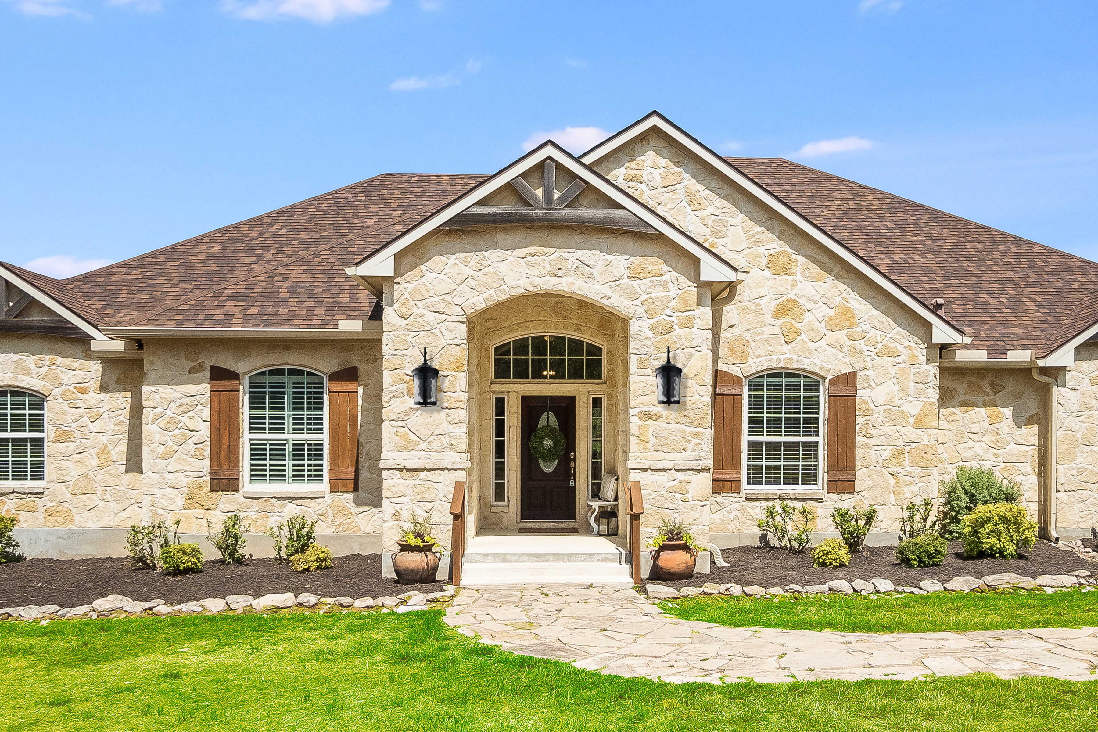 Capital Medium Upgrade Coach Light - Water Glass - Eye-Catching Exterior in Matte Black